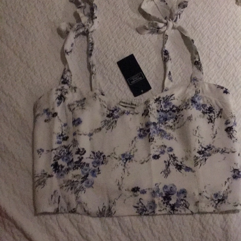 Abercrombie & Fitch crop top